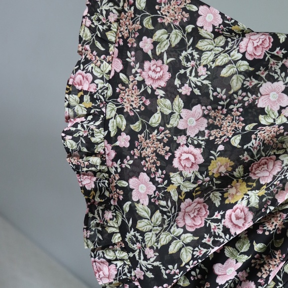 Alter’d state Floral Ruffle Top - Picture 4 of 5